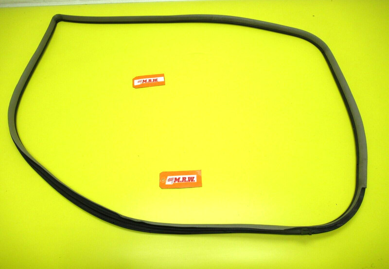 DOOR SEAL RUBBER WEATHER STRIP PASSENGER SIDE FRONT ON BODY 01 02 03 04 05 RAV4