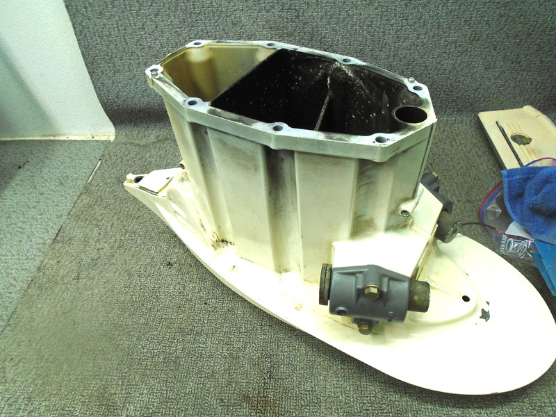 USED 2018-2021 SUZUKI 300-350 OUTBOARD DRIVE SHAFT HOUSING 52111-98L00-Y5S