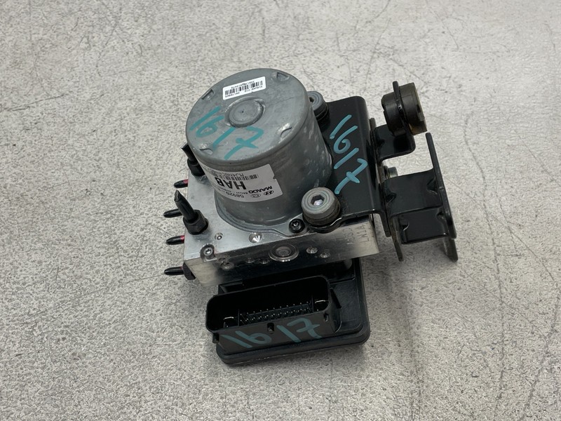 2018 2019 2020 Genesis G80 ABS Anti Lock Brake Pump Module Unit 1617 OEM