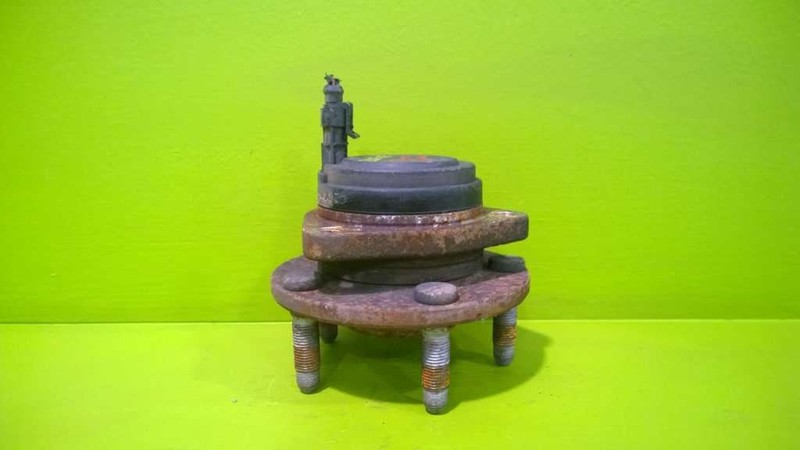 08 09 PONTIAC G8 FRONT WHEEL HUB OEM 3067-48