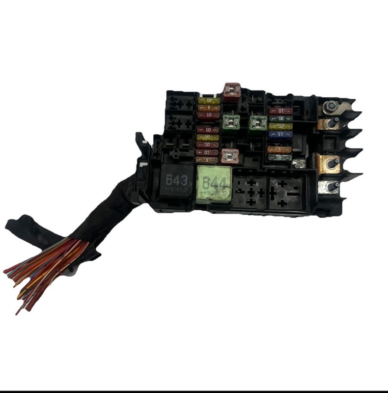 Volkswagen Jetta engine fuse box 2015 to 2018 block relay assy OEM 5C0937819L