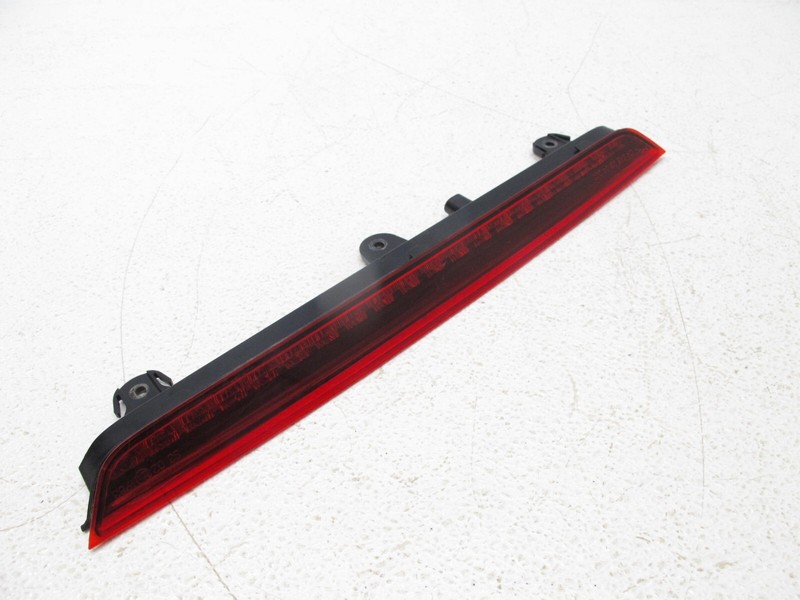 07-15 AUDI 8R Q5 SQ5 3RD THIRD BRAKE TAIL LAMP LIGHT UPPER CENTER OEM 041524