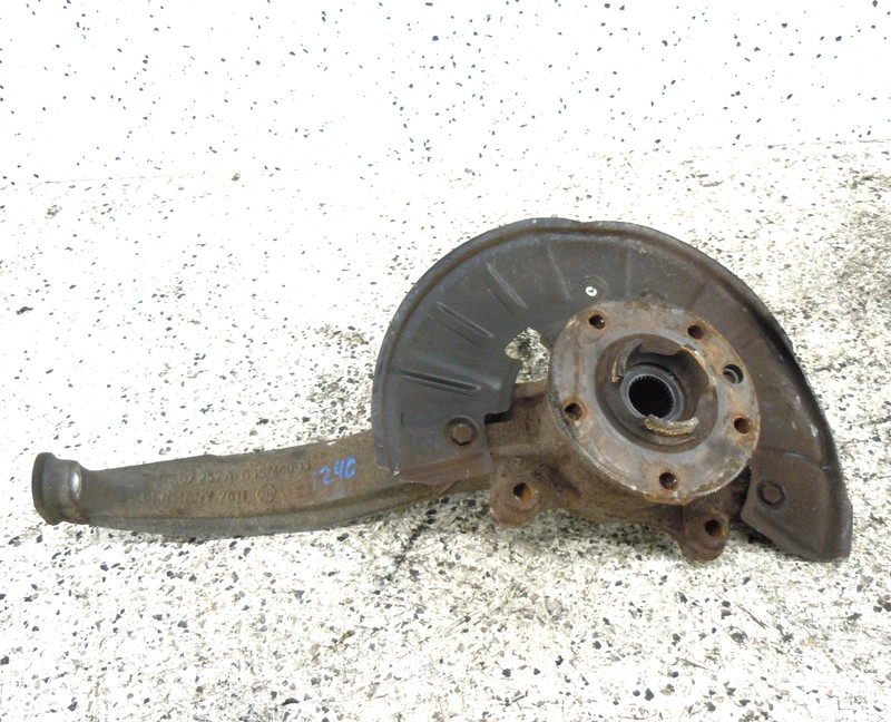 2007-2010 Audi Q7 Front Spindle Knuckle Hub Driver Left LH OEM