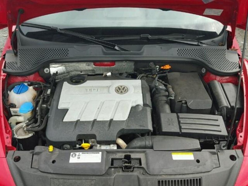 2014 VOLKSWAGEN BEETLE AC Compressor 2.0L 41k miles diesel OEM 13 14