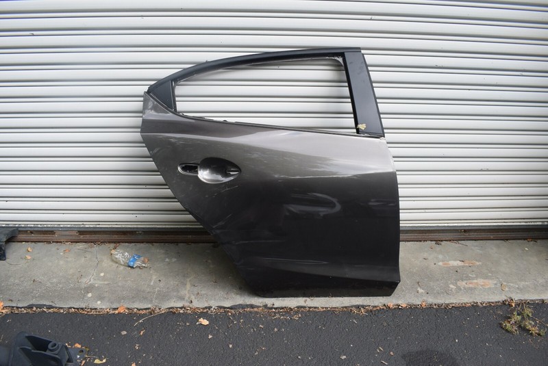 2014-2015 MAZDA 3 RIGHT REAR DOOR EXTERIOR FACTORY OEM]
