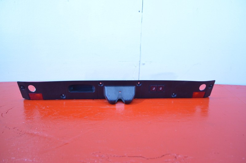 07-13 MERCEDES W221 S550 REAR TRUNK LID LOCK TRIM COVER OEM