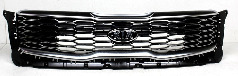 OEM Upper Grille For Kia Telluride 86350-S9100 - Paint Flaws & Mount Crack