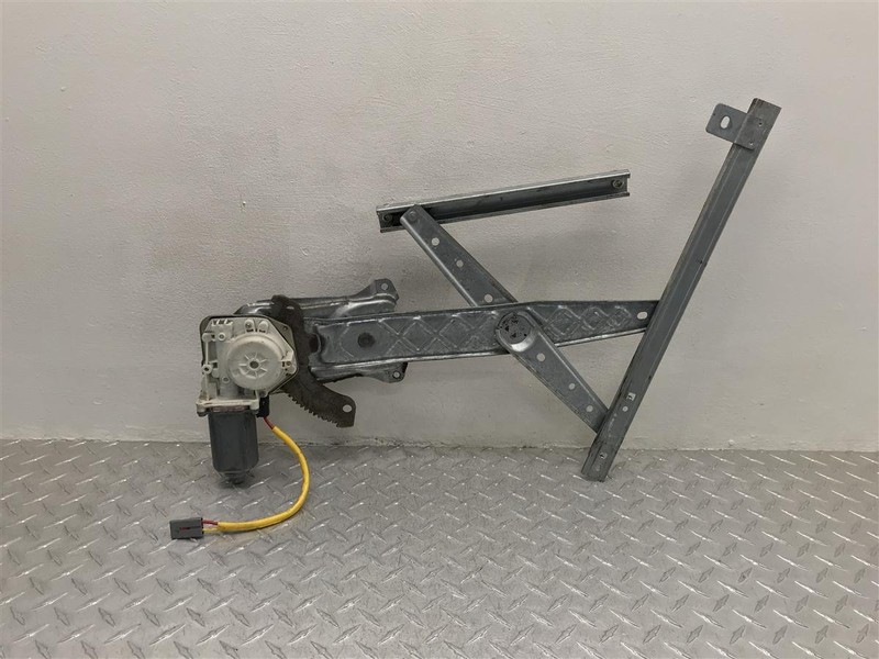 98 99 00 01 02 EXPEDITION NAVIGATOR DRIVER REAR WINDOW REGULATOR OEM 135-02029L