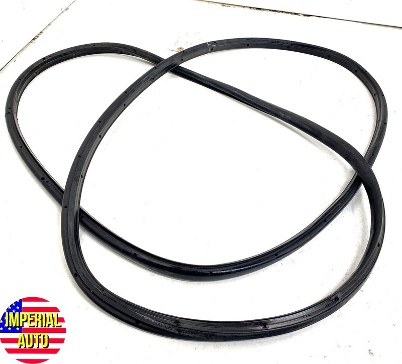 2013-2019 FORD ESCAPE FRONT RIGHT PASSENGER DOOR WEATHERSTRIP RUBBER SEAL OEM