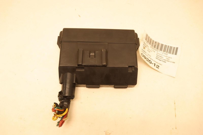 2009-2013 INFINITI G37 VQ37VHR ENGINE JUNCTION FUSE BOX RELAY BLOCK OEM