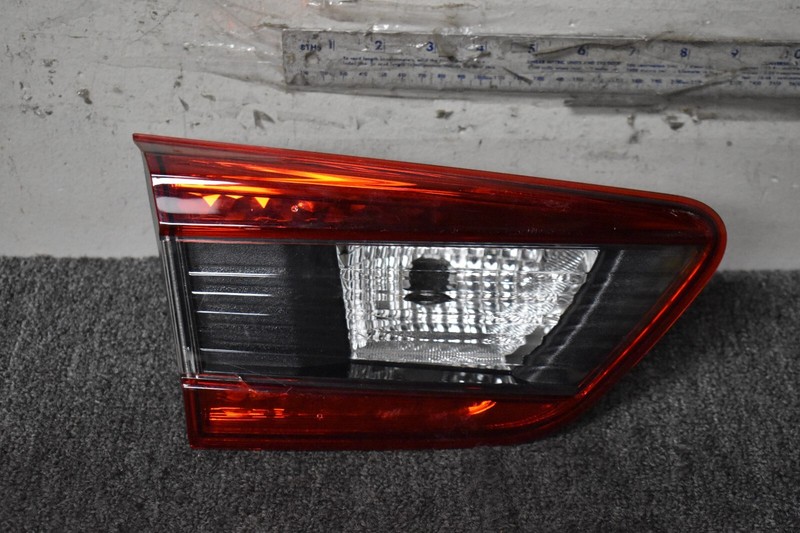 2020 SUBARU XV CROSSTREK LEFT SIDE TAIL LIGHT FACTORY OEM