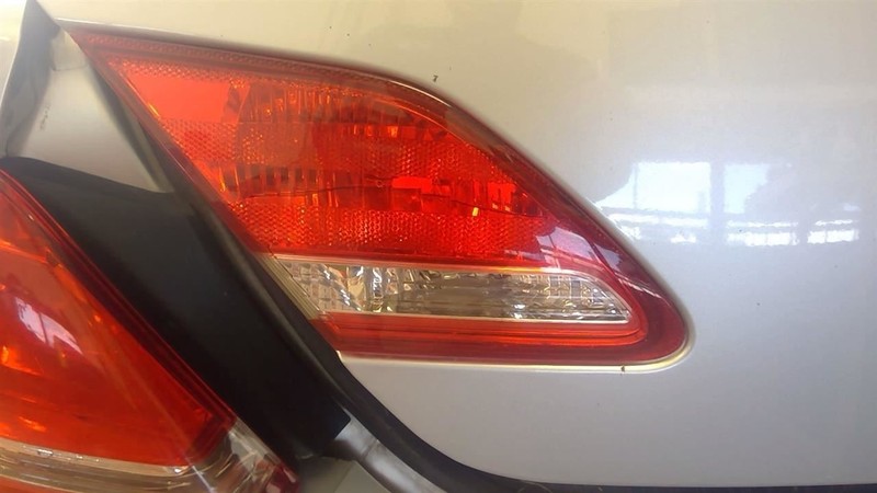 Driver Tail Light From 10/09 Decklid Mounted Fits 05-07 10 AVALON 3446913
