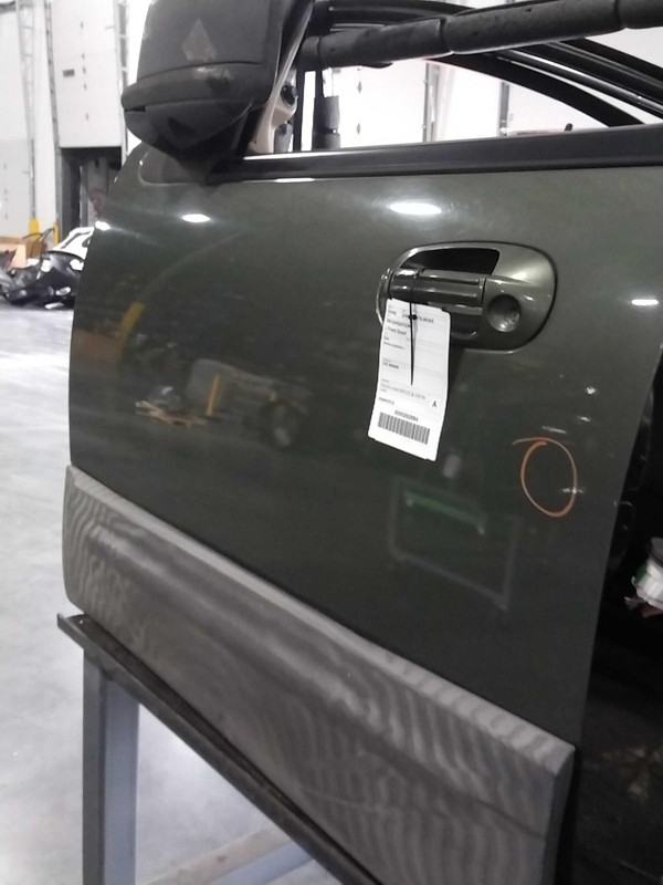 2005 Ford Expedition Left Door Green 4DR SUV Used OEM Part 530711