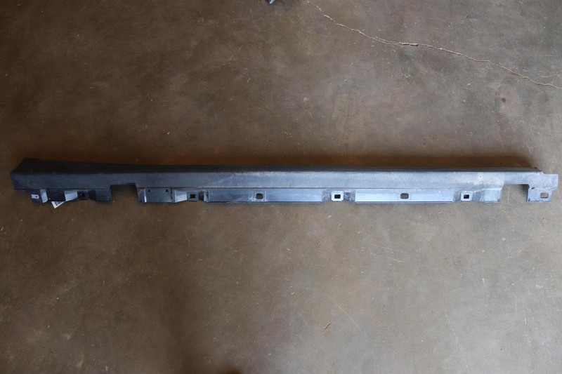 2020-2023 MERCEDES GLB250 X247 RIGHT PASSENGER SIDE ROCKER MOLDING SKIRT OEM