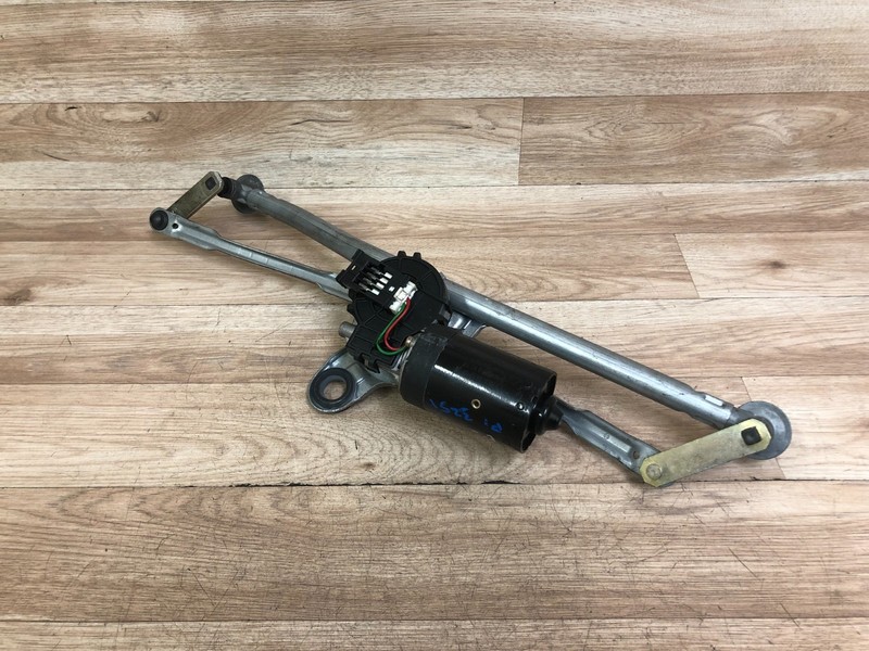 BMW E46 325 328 330 M3 OEM FRONT WINDSHIELD WIPER WITH MOTOR 1999-2006 8