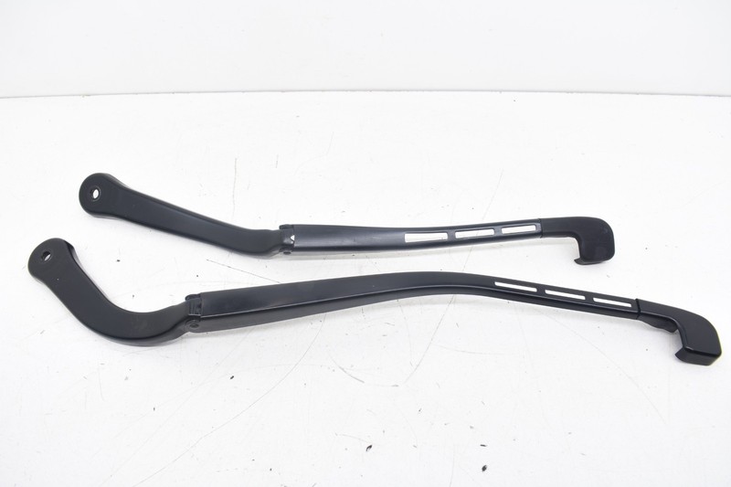 2009 BMW E90 328xi FRONT WINDSHIELD WIPER ARMS LEFT RIGHT SET OEM KW85