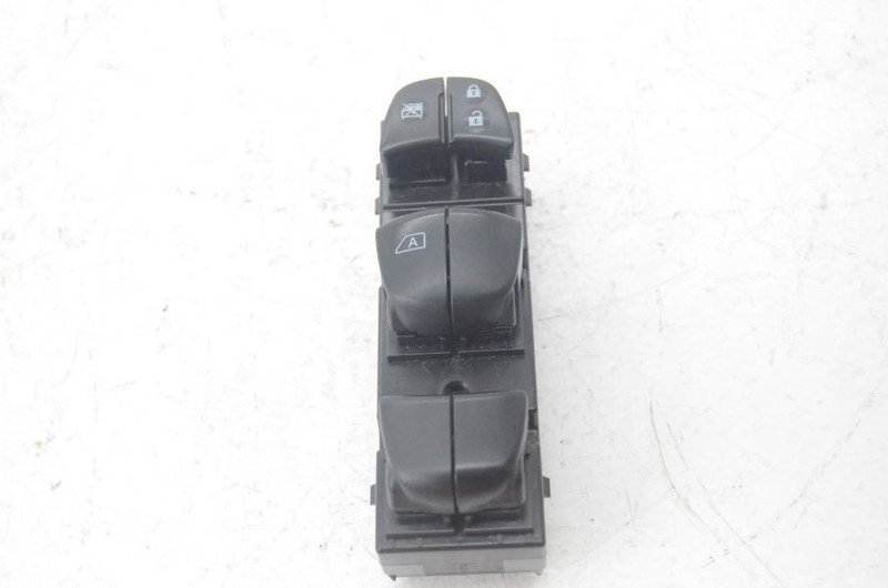 2015-2016 Nissan Juke AWD S Driver Left Front Master Window Switch