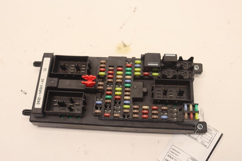 2016-2017 RANGE ROVER DASH CABIN FUSE RELAY BOX COMPUTER CONTROL MODULE OEM
