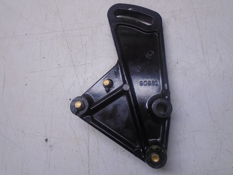 D2a MerCruiser V6 V8 Power Steering Rear Mount Bracket 90981 260 Early Gen 1