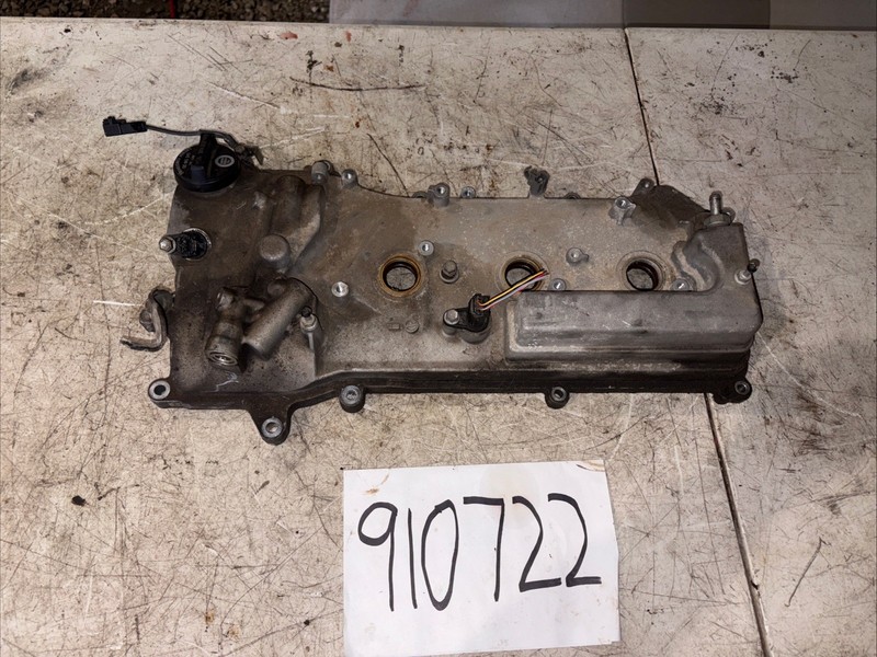 2007 - 2015 LEXUS ES350 3.5L LEFT ENGINE VALVE COVER HEAD 11202-31030 OEM