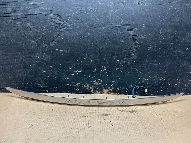 2011 2012 Toyota Avalon Rear Trunk Lid Chrome Trim Molding Panel Y9564 PS