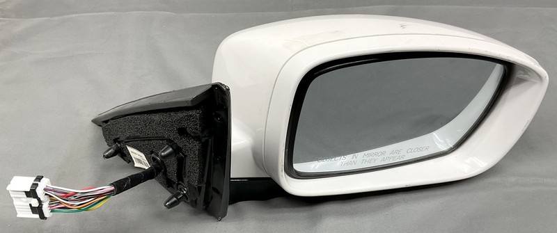 OEM Right Passenger Side View Mirror For Hyundai Genesis Sedan Paint-To-Match