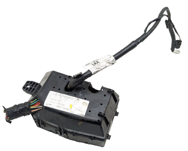 2002 2003 Jaguar X-Type X Type Engine Bay Fuse Relay Box 2.5L