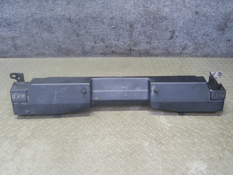 2004-2009 CADILLAC XLR FRONT UPPER RADIATOR SUPPORT BRACKET COVER