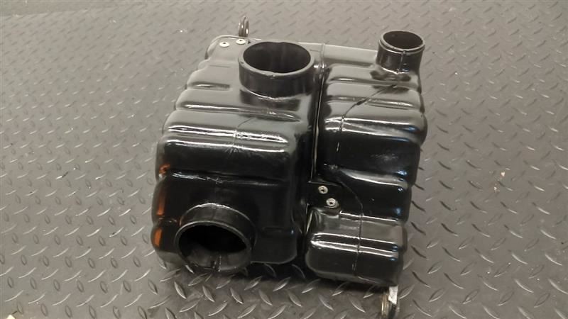 90-97 Nissan Pickup 2.4L 4Cyl 4x2 Air Cleaner Intake Resonator OEM 16585-8B000