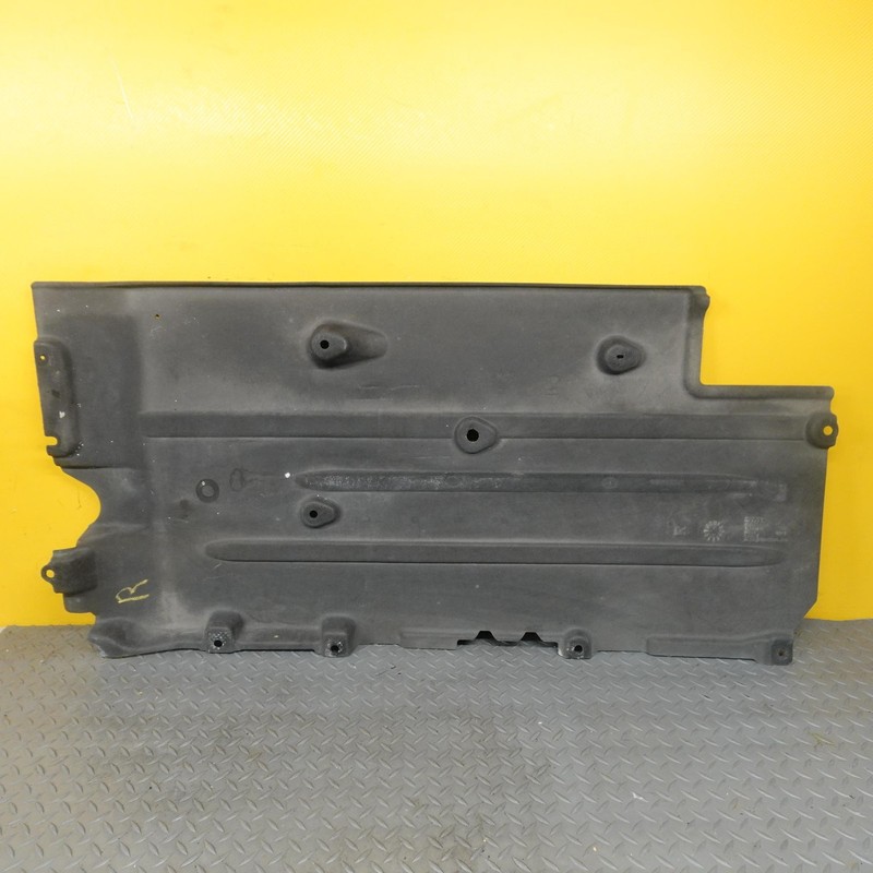 2019-2022 VOLVO XC40 RIGHT SIDE UNDERBODY SPLASH GUARD SHIELD COVER OEM 31694913