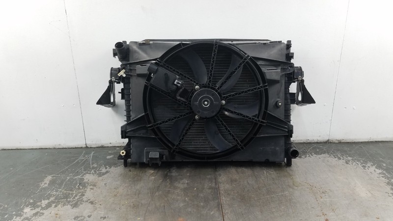 2010 Grand Marquis / Crown Vic Victoria Radiator Condenser Fan Unit #2643 S7