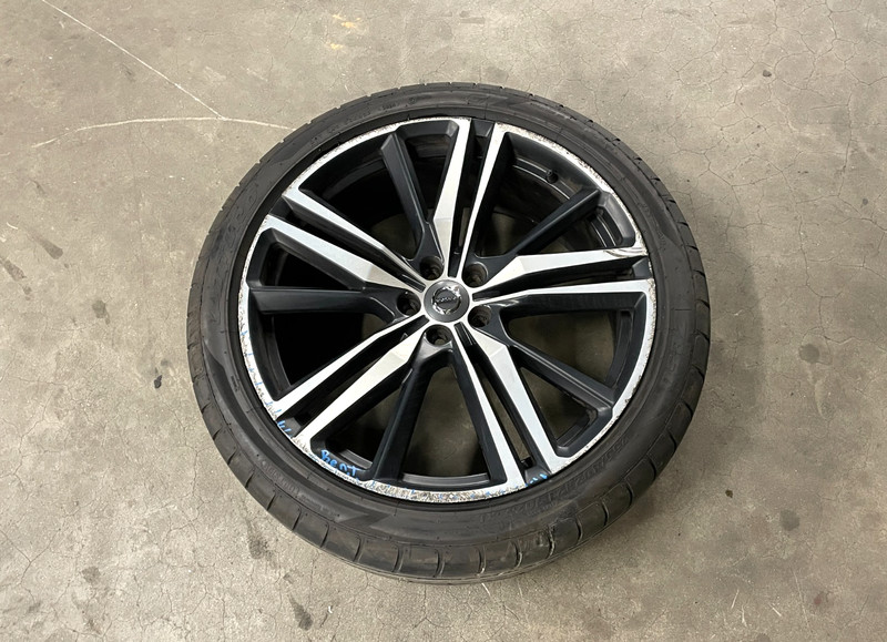18 19 20 21 22 Volvo XC60 21x8.5 Inch Wheel Rim & Tire 1603 OEM *BENT*