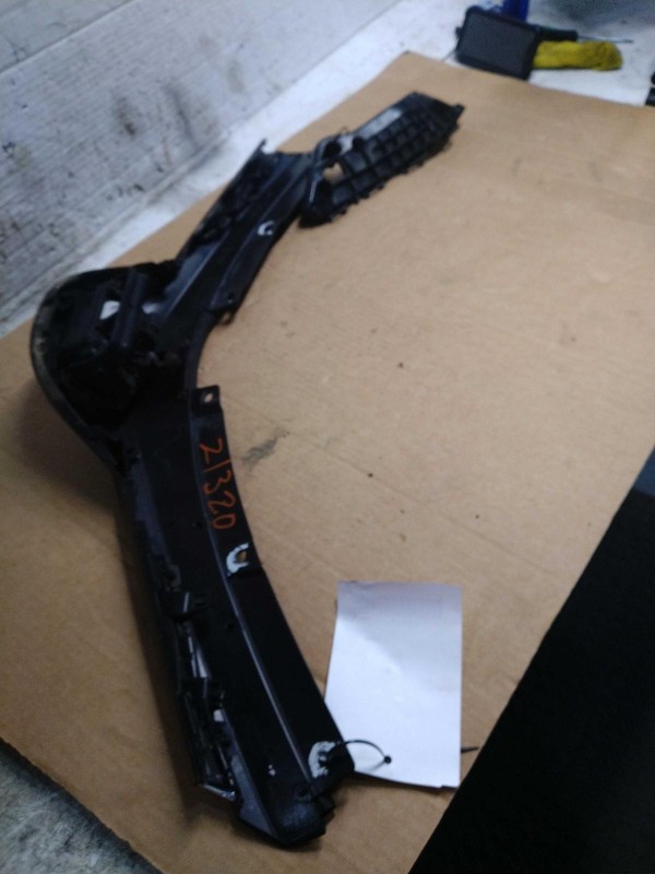 2017 Toyota RAV4 OEM Grille White 4DR SUV Used 134K Miles Genuine Parts