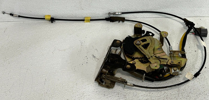 99-04 Honda Odyssey Rear Right RH Passenger Sliding Door Lock Latch