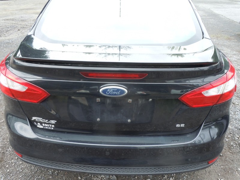 2012-2014 Ford Focus Sedan Rear Trunk Deck Lid W/ Spoiler W/O Camera OEM UH