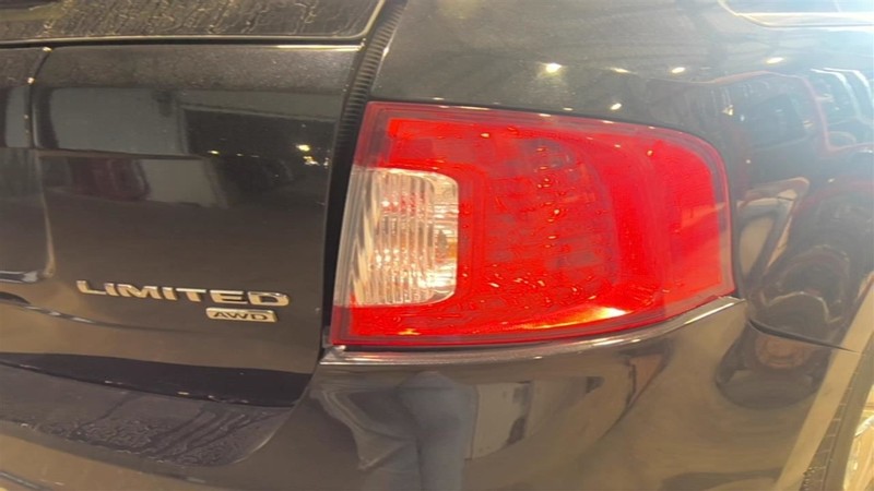 Passenger Right Tail Light Clear Red Lens Fits 11-14 EDGE 3525080