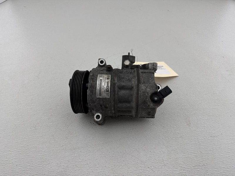 2006 - 2014 Volkswagen Jetta Air Conditioning AC Compressor 1K0 820 859 Q OEM