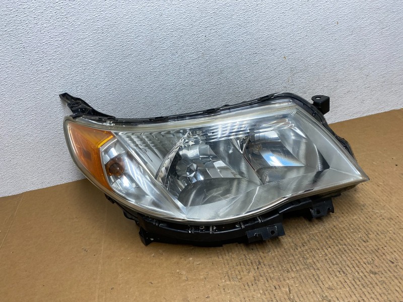 2009 - 2013 Subaru Forester Right Passenger Side Halogen Headlight OEM AE1380 DW