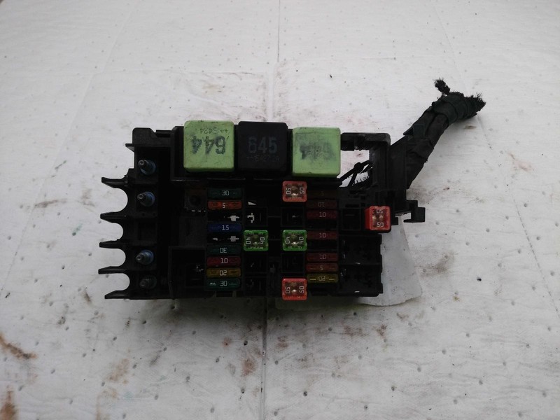 2016 Volkswagen Jetta Fuse Box OEM 5C0907361G Black 112K Miles
