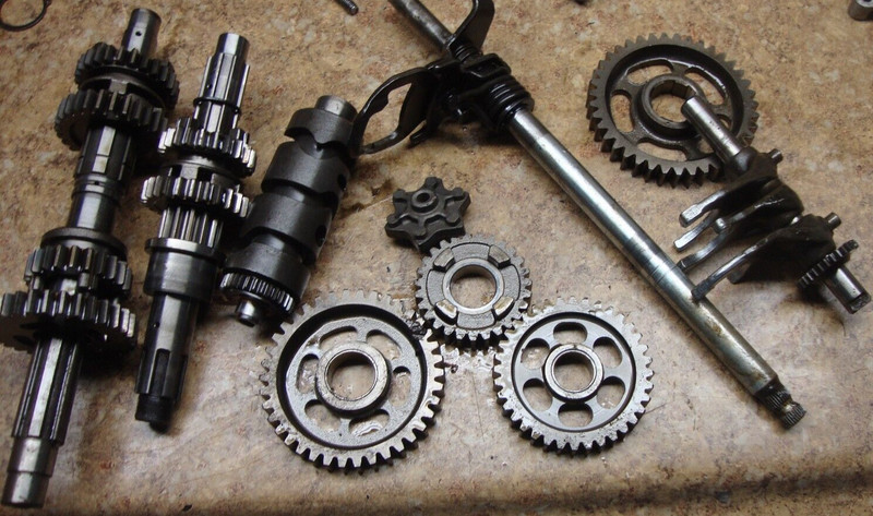 84 Honda Fourtrax TRX200 TRX 200 SX Engine Transmission Gears Shift Fork Shifter