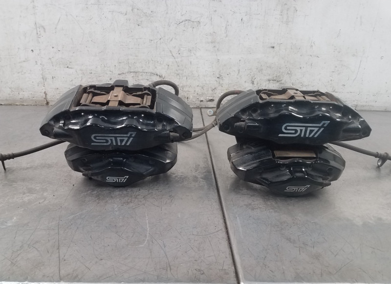 2015 Subaru WRX STi Brembo Brake Caliper Set #0578 G7