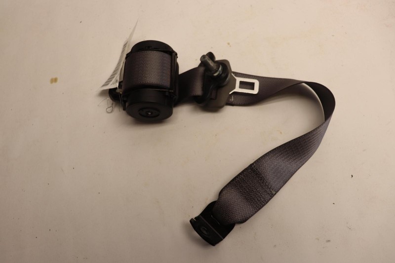 2017-2022 CADILLAC XT5 REAR 2ND SECOND ROW RIGHT PASSENGER SIDE SEAT BELT OEM