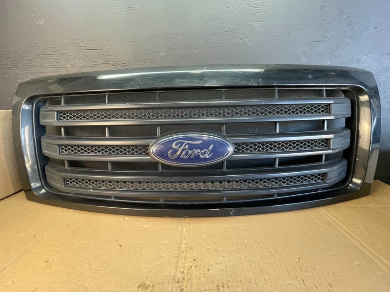 2013 to 2014 Ford F150 Front Upper Grill Grille Black OEM ac5461 DG