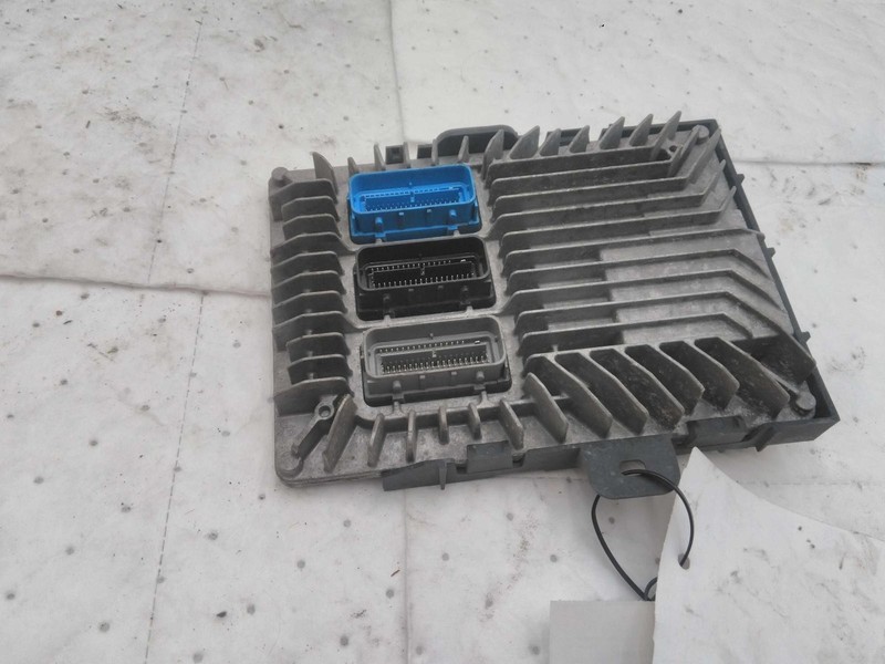 2012 Chevrolet Camaro Engine Control Module ECM 12633264 Used 102K Miles