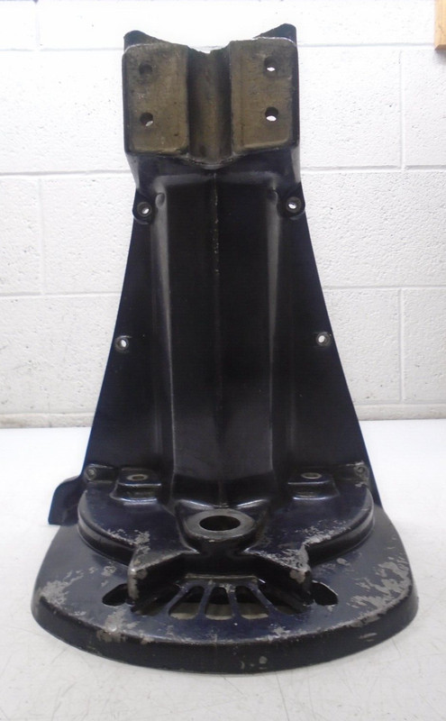 AA1 Force 1989 Outboard 125 hp Front Motor Leg Cover FA85135