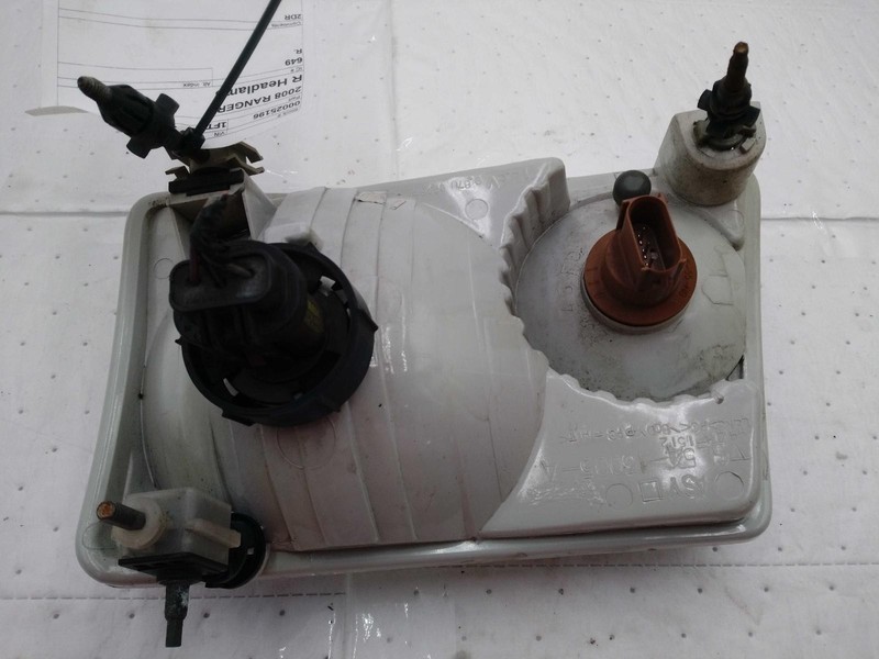 2008 Ford Ranger Right Headlight Assembly White 144474 Used 137K Miles