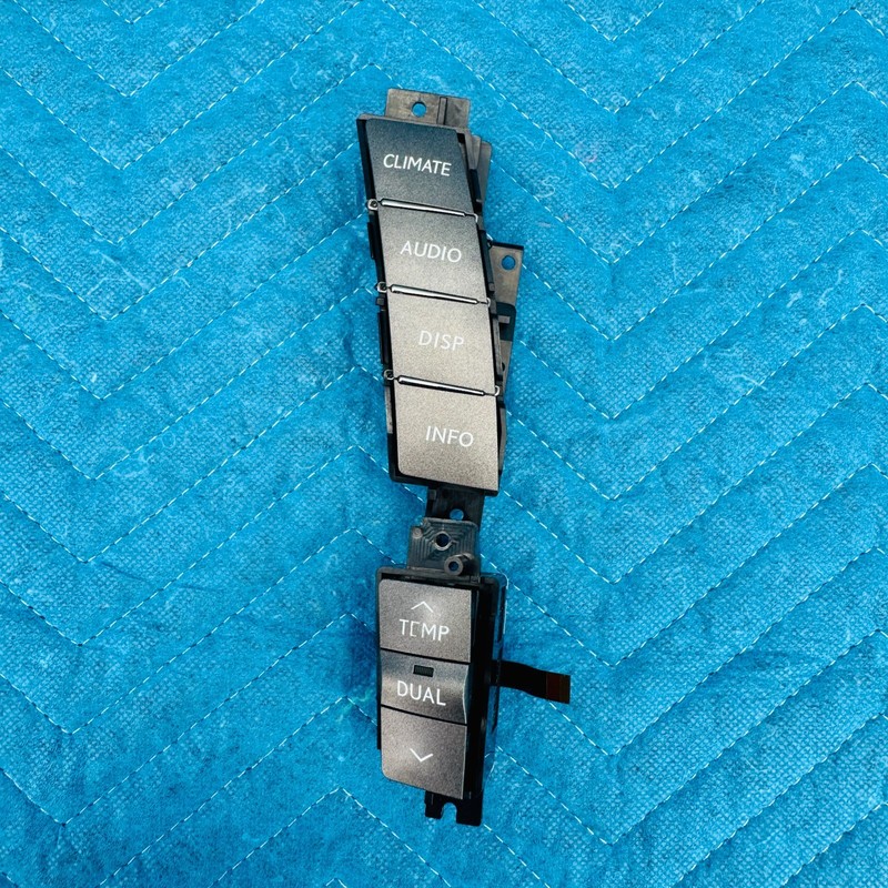 2007–2009 Lexus LS460 Multimedia Control Switch Button Block OEM 6829558