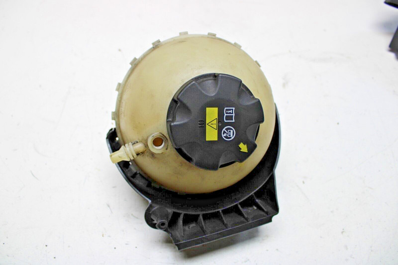 12-16 BMW F30 320i 228i 428i ENGINE COOLANT RESERVOIR TANK BOTTLE OEM