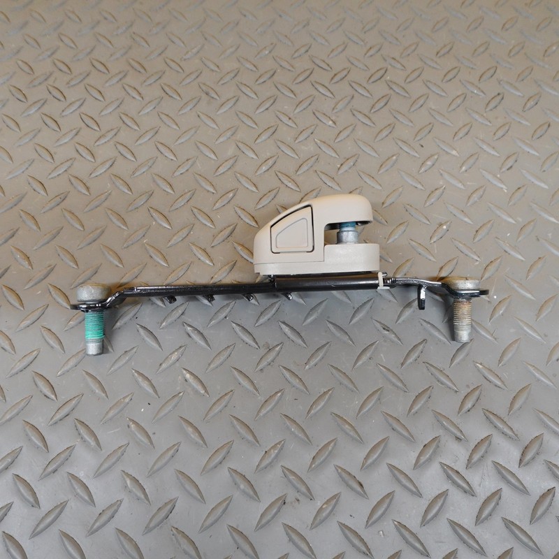 2017-2024 CHRYSLER PACIFICA REAR SEAT BELT HEIGHT ADJUSTER RIGHT OEM 5LA64PD2AB