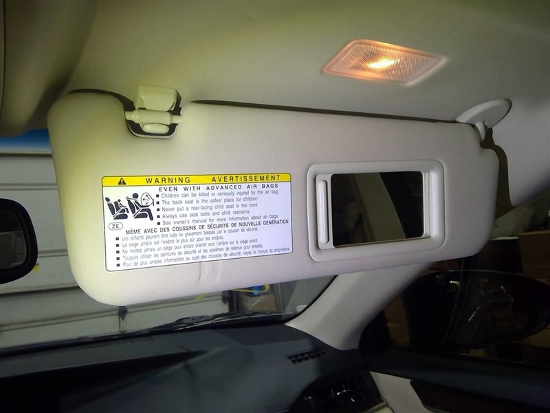 Passenger Sun Visor Illuminated Fits 13-15 LEXUS ES300H 1764327